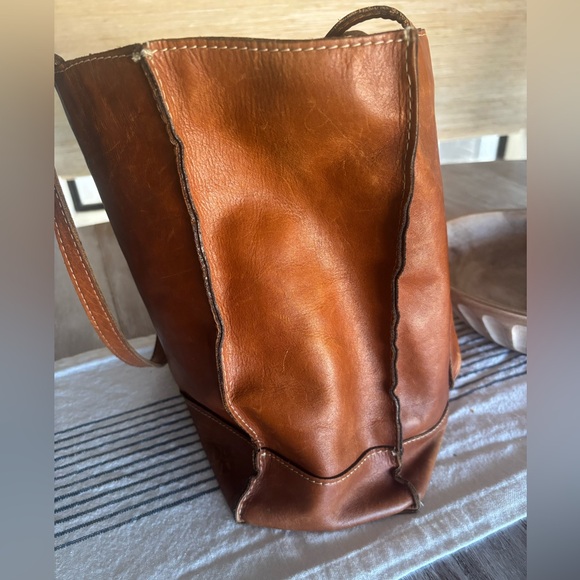 🌿🦋 Patricia Nash Brown Leather Tote Bag - Picture 5 of 14